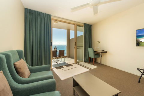 The Dorsal Boutique Hotel - Tourism Caloundra 2