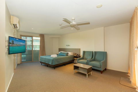 The Dorsal Boutique Hotel - Tourism Caloundra 1
