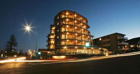 The Dorsal Boutique Hotel - Tourism Caloundra 0
