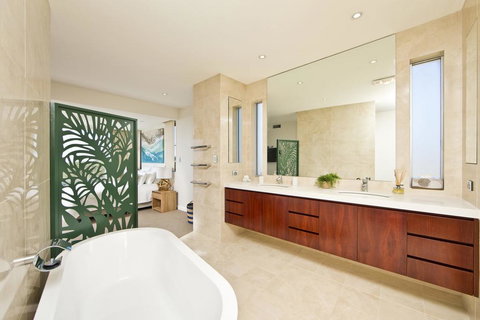 The Dream House - A Resort Home - Tourism Caloundra 3