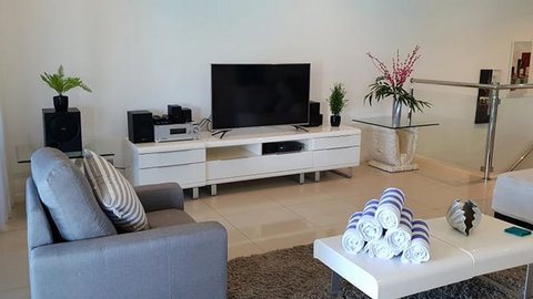 The Edge 5 - Hamilton Island - Tourism Caloundra 3