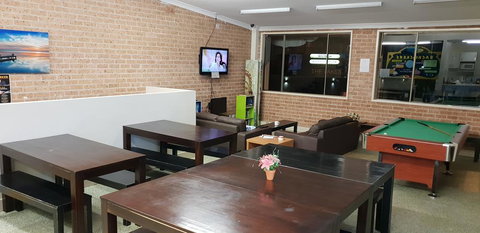 The Entrance Backpackers - Tourism Caloundra 2