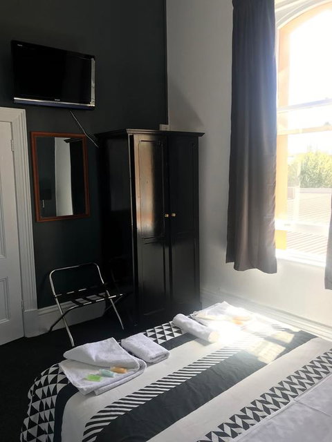 The Federal Boutique Hotel - Tourism Caloundra 3