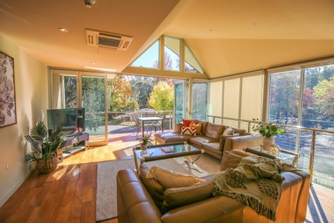 The Glass Pinnacle - Tourism Caloundra 2