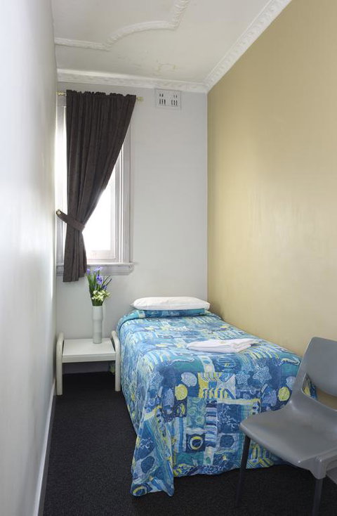 The George Street Hotel - Tourism Caloundra 3