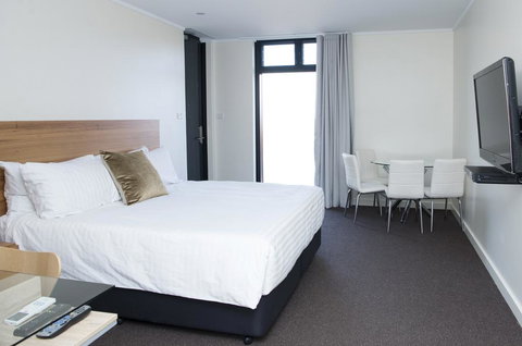 The Griff Motel - Tourism Caloundra 1