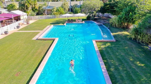 The Kimberley Grande Hotel - Tourism Caloundra 1