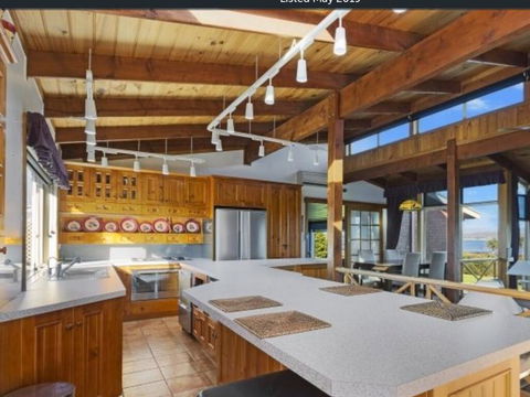 The Lodge - Tourism Caloundra 0