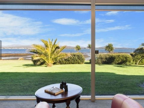 The Lodge - Tourism Caloundra 1