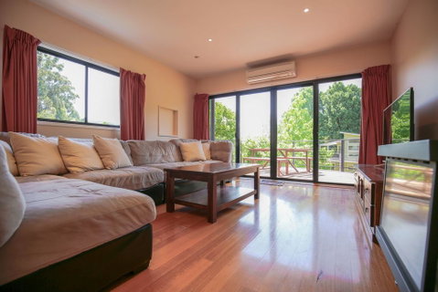 The Nisse House - Tourism Caloundra 0