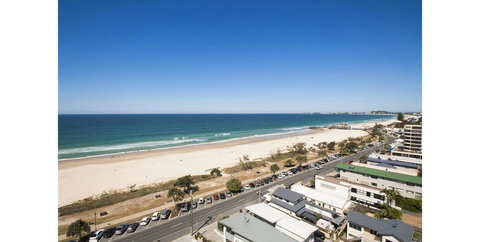 THE ROCKS RESORT, UNIT 11i - Tourism Caloundra 2
