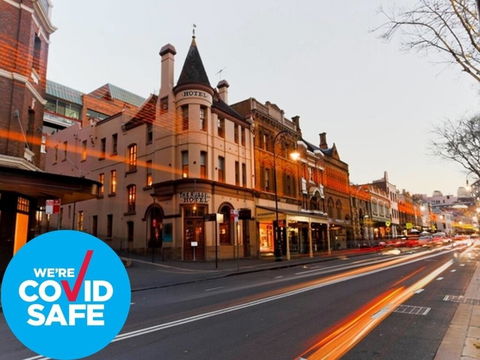 The Russell Hotel - Tourism Caloundra 0