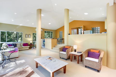 The Sanctuary Little Cove - Tourism Caloundra 0