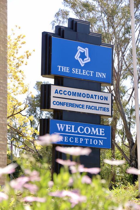 The Select Inn Penrith - Tourism Caloundra 3