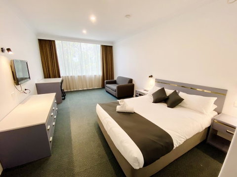 The Select Inn Penrith - Tourism Caloundra 2