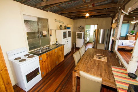 The Shack - Tourism Caloundra 3