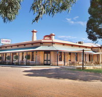 The Standpipe Golf Motor Inn
