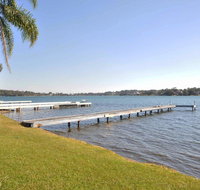 The Studio on the Lake  Fishing Point Lake Macquarie - honestly put the line in and catch fish - Tourism Caloundra