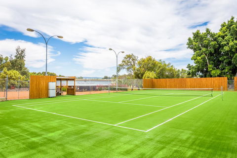 The Swan Valley Retreat - Tourism Caloundra 1