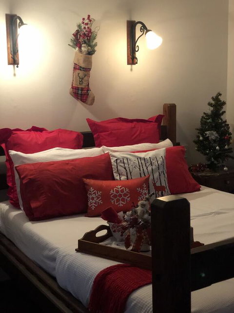 The Table Guest House - Tourism Caloundra 1