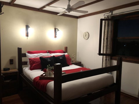 The Table Guest House - Tourism Caloundra 2