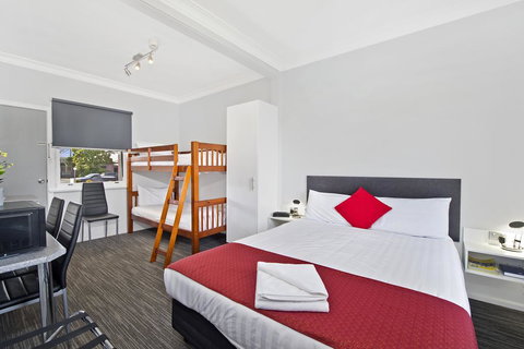 The Wauchope Motel - Tourism Caloundra 1