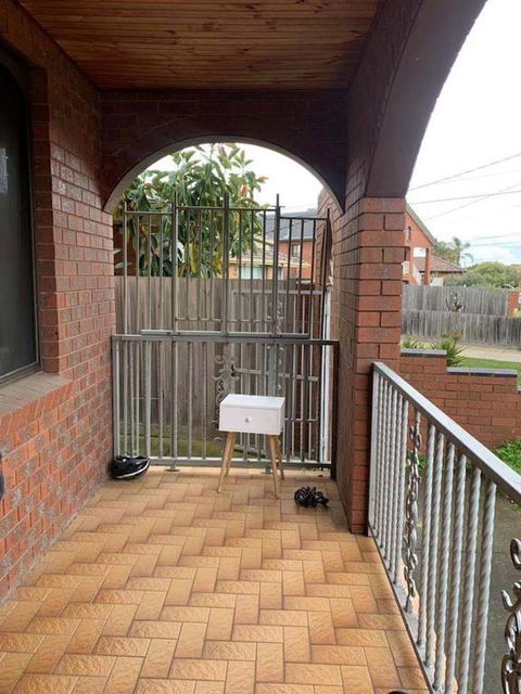 Thomastown Antique House Room 4 - Tourism Caloundra 3