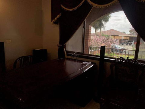 Thomastown Antique House Room 5 - Tourism Caloundra 0