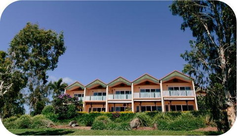 Tinaroo Lake Resort - Tourism Caloundra 3
