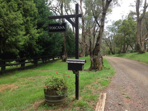 Toscana On Greenhills - Tourism Caloundra 0