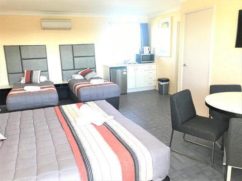 Toukley Motor Inn - Tourism Caloundra 2