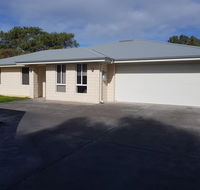 Towncrackers Guest house - Tourism Caloundra