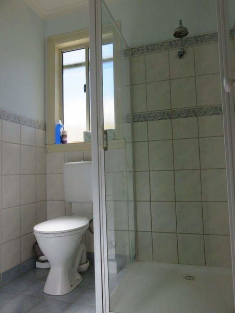 Trentham East Country Retreat - Tourism Caloundra 3