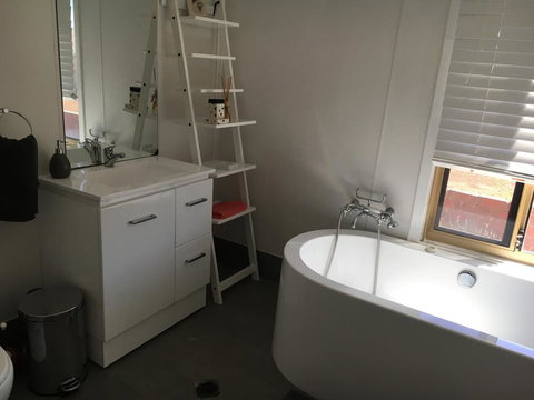 Tropical Farm Stay - Tourism Caloundra 1