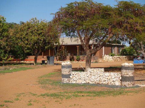 Tropical Farm Stay - Tourism Caloundra 0