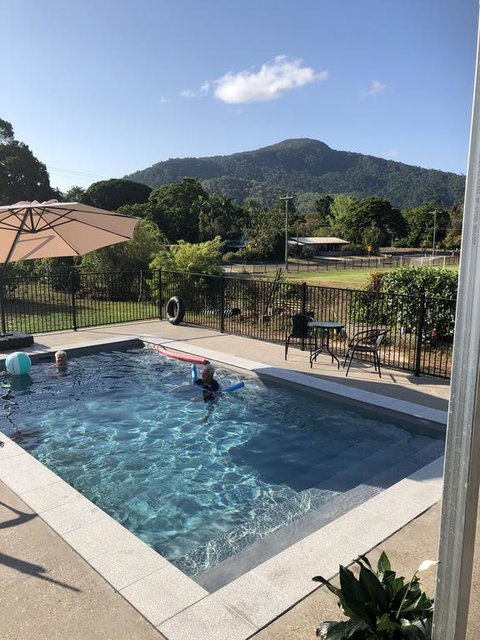 Tropical Retreat - Tourism Caloundra 1
