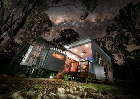 Tuckers Lane Boutique Accommodation - Tourism Caloundra 0