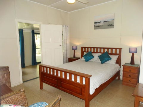 Tuckers Rocks Cottage - Tourism Caloundra 2