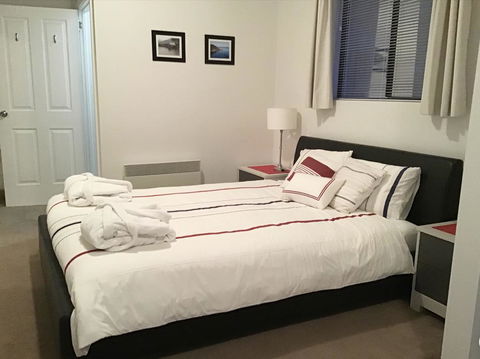 Tullamore - Close To Hobart Airport And Beaches - Tourism Caloundra 2