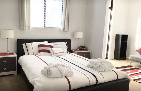 Tullamore - Close To Hobart Airport And Beaches - Tourism Caloundra 0