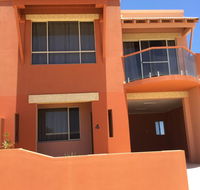 Tuscany Townhouse 3-4 - Tourism Caloundra