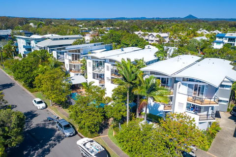 Twin Quays Noosa - Tourism Caloundra 1