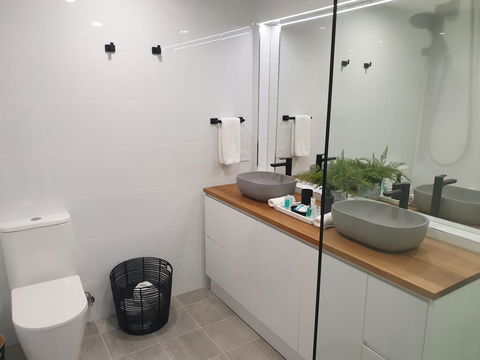 Twofold Bay Motor Inn - Tourism Caloundra 3