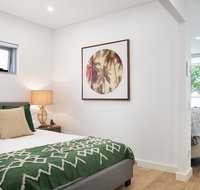 Ultra Modern Studio Suite with Balcony Near Shops - Tourism Caloundra