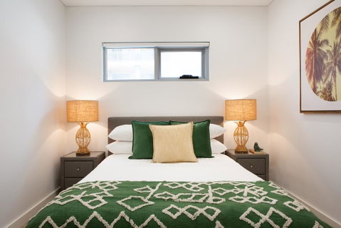 Ultra Modern Studio Suite With Balcony Near Shops - Tourism Caloundra 3