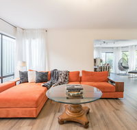 ULTRA SPACIOUS STYLISH HOME IN PRESTONS - SYDNEY - Tourism Caloundra