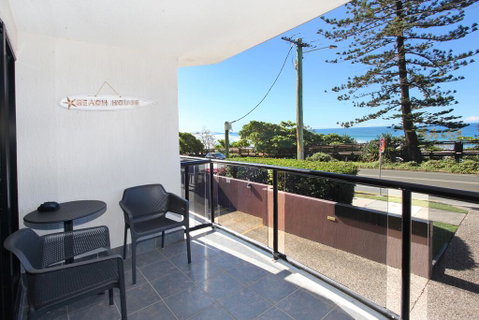 Unit 1 Phoenix Apartments, Coolum Beach - Tourism Caloundra 2