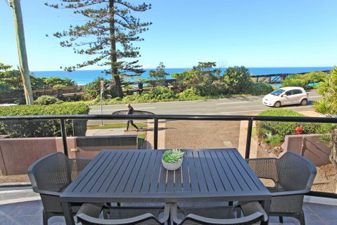 Unit 1 Phoenix Apartments, Coolum Beach - Tourism Caloundra 0