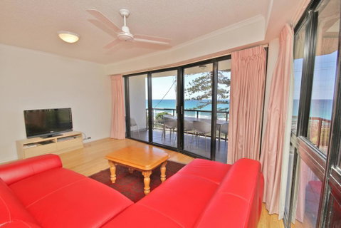 Unit 3 Phoenix Apartments, 1736 David Low Way Coolum Beach - Linen Incl. WIFI, 500 Bond - Tourism Caloundra 2