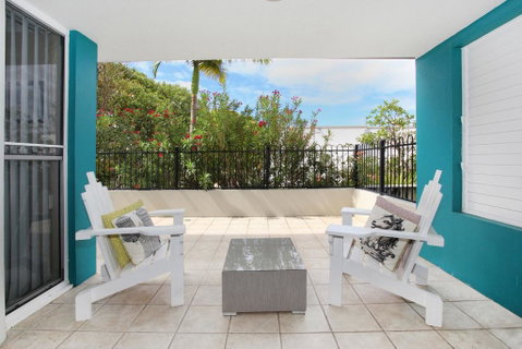 Unit 3, On The Park, 22 Frank Street Coolum Beach, 400 BOND, LINEN INCLUDED - Tourism Caloundra 0